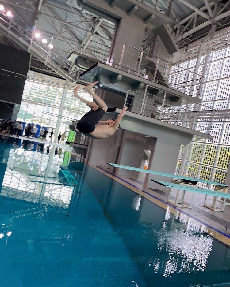 Lee Min Ho di kolam renang (Instagram.com/actorleeminho)