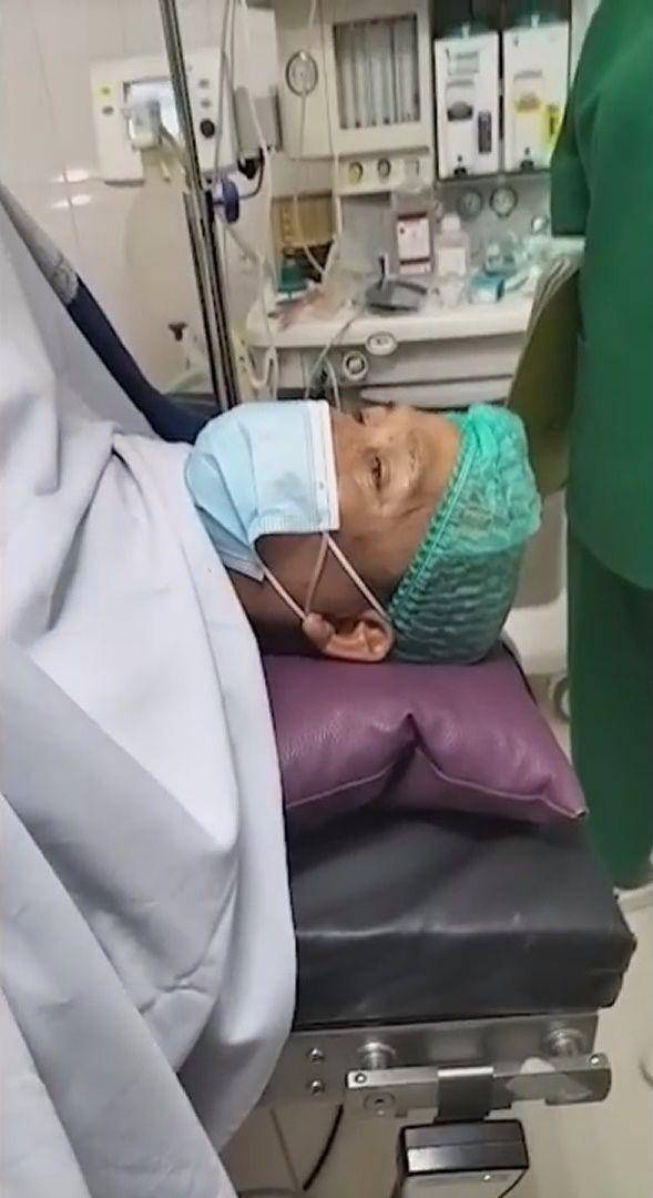 kondisi Ayah Ojak operasi hernia (youtube.com/qissyoutv)