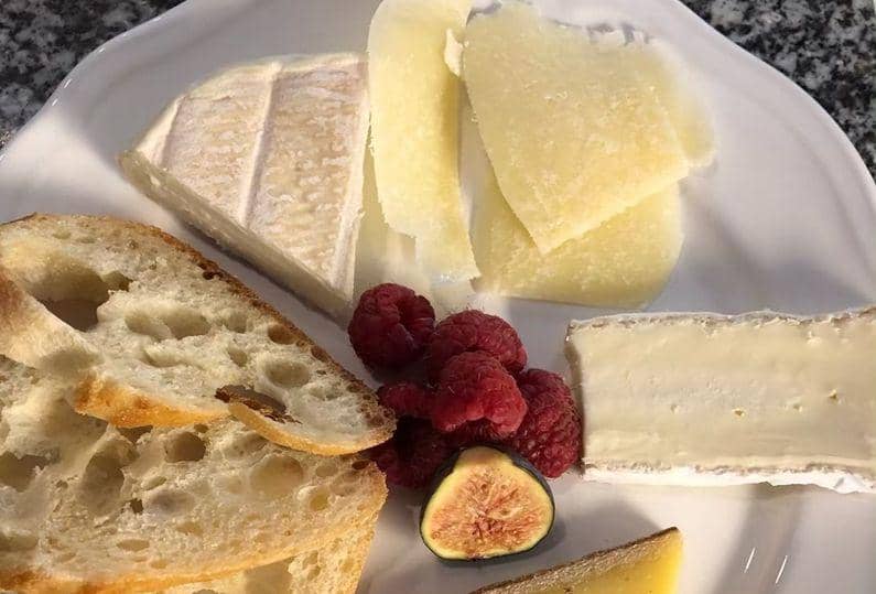 Laliberte (instagram.com/thecheesegallery)