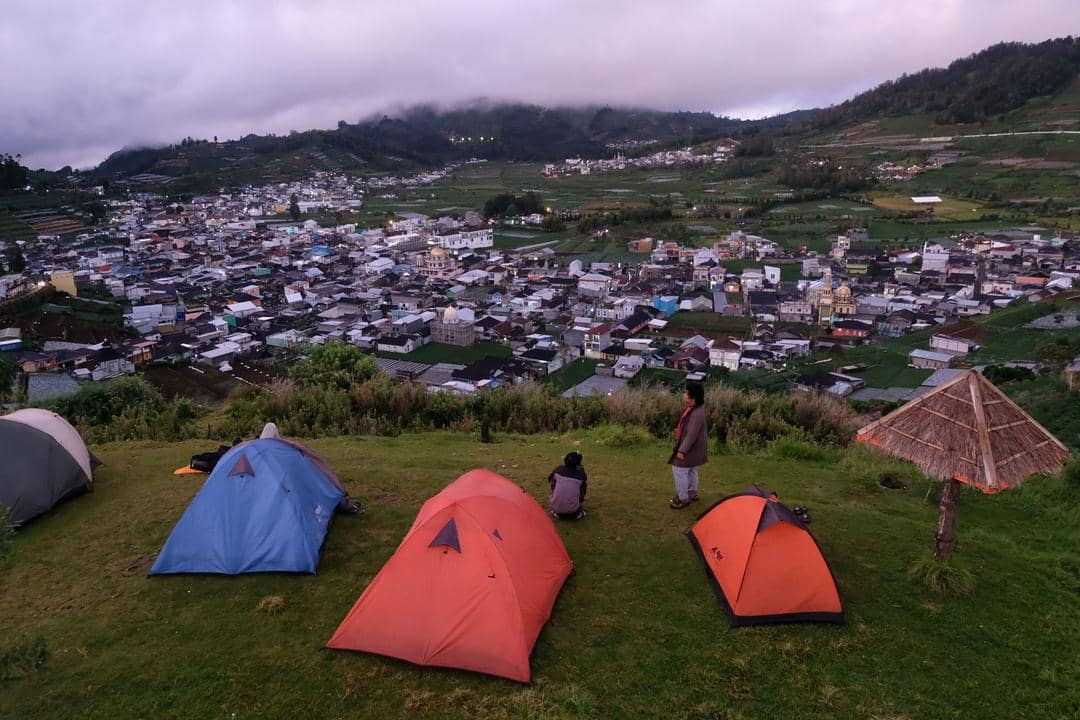 Suhu Dieng Minus! 5 Perlengkapan Wajib Tangkal Hipotermia saat Berburu Embun Upas