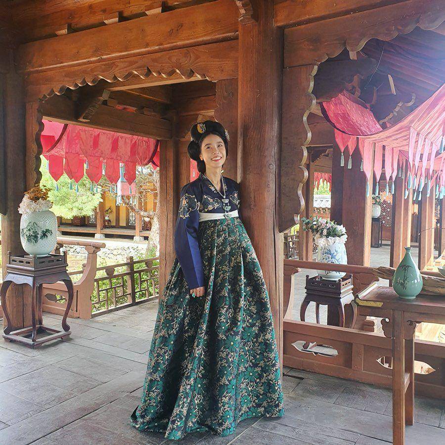 Sojin di belakang layar drama Alchemy of Souls (instagram.com/ssozi_sojin)