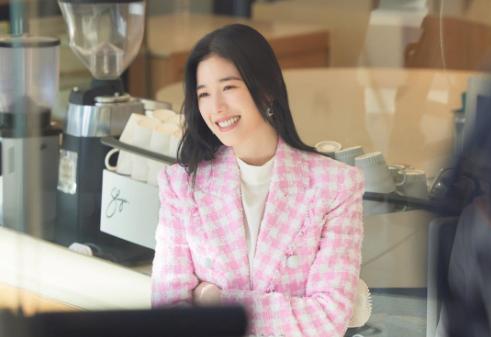 9 Harga Fashion Item Jung Eun Chae di KDrama Anna, Mewah!