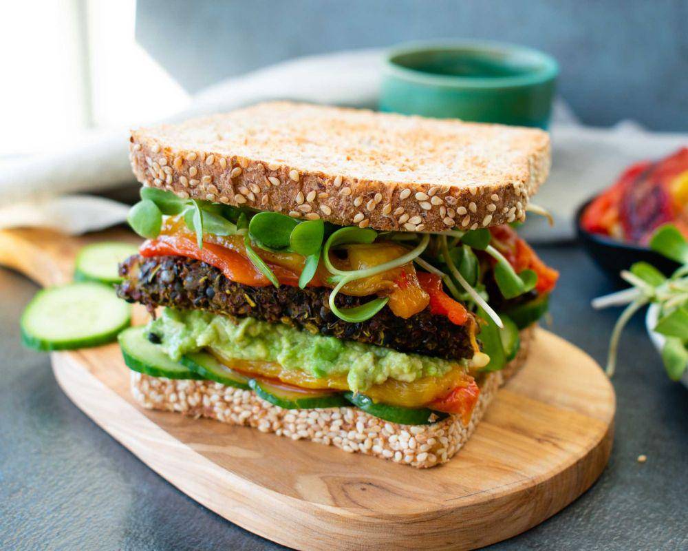 ilustrasi sandwich (unsplash.com/@thematteroffood)