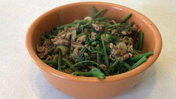 tumis daun labu siam daging sapi (youtube.com/KITCHEN PINOY)
