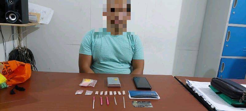 2 dari 4 tersangka berkewarganegaraan Australia saat diamankan bersama barang bukti Istimewa/ IDN Times