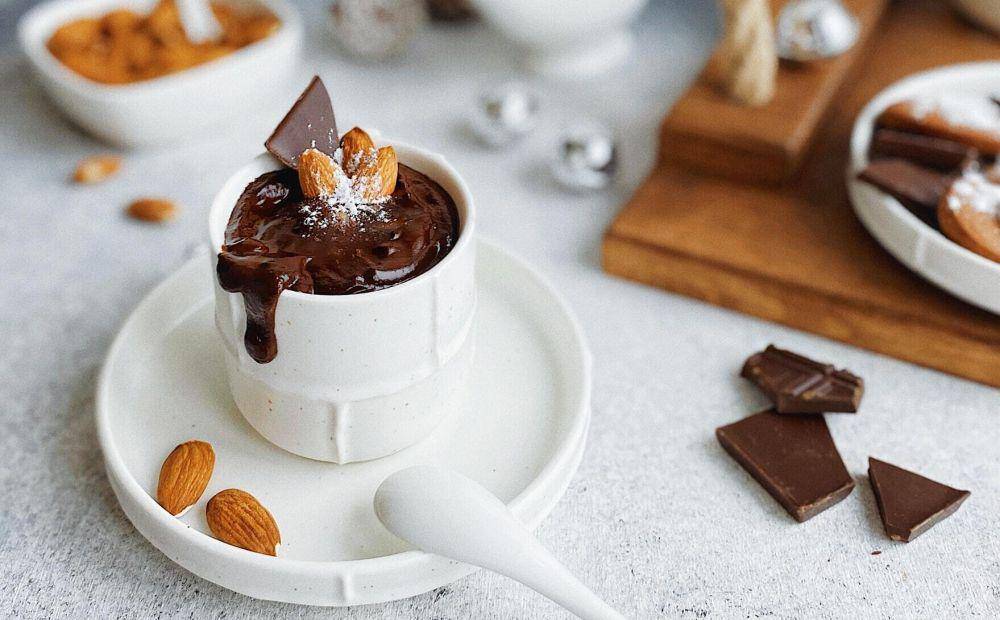 ilustrasi coklat panas selai kacang (unsplash.com/Юлія Вівчарик)