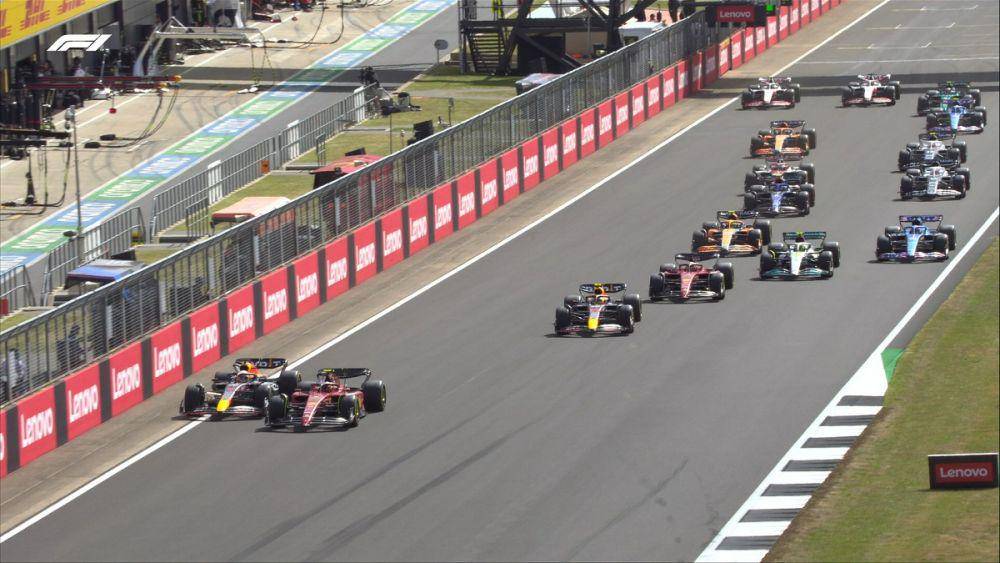 momen saat balapan kembali dilanjutkan pada lap 3 GP Inggris 2022 (twitter.com/F1)