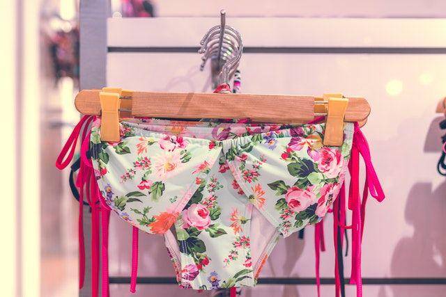 ilustrasi bikini (pexels.com/ArtemBeliaikin)
