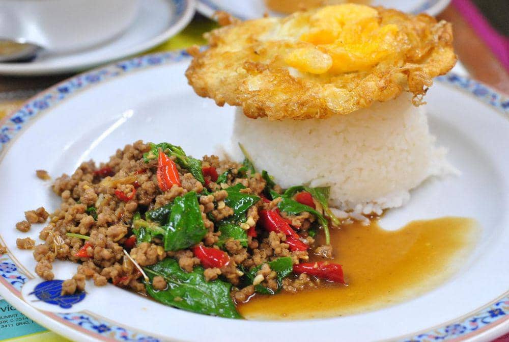 5 Macam Hidangan Thailand Berbahan Kemangi, Super Sedap!