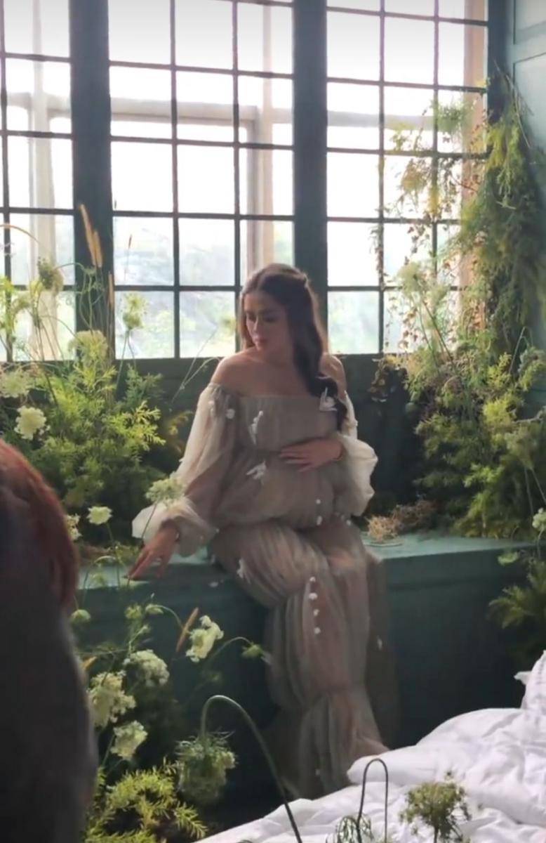 Potret maternity Yasmine Wildblood bersama buah hati. (instagram.com/babyaxioo)