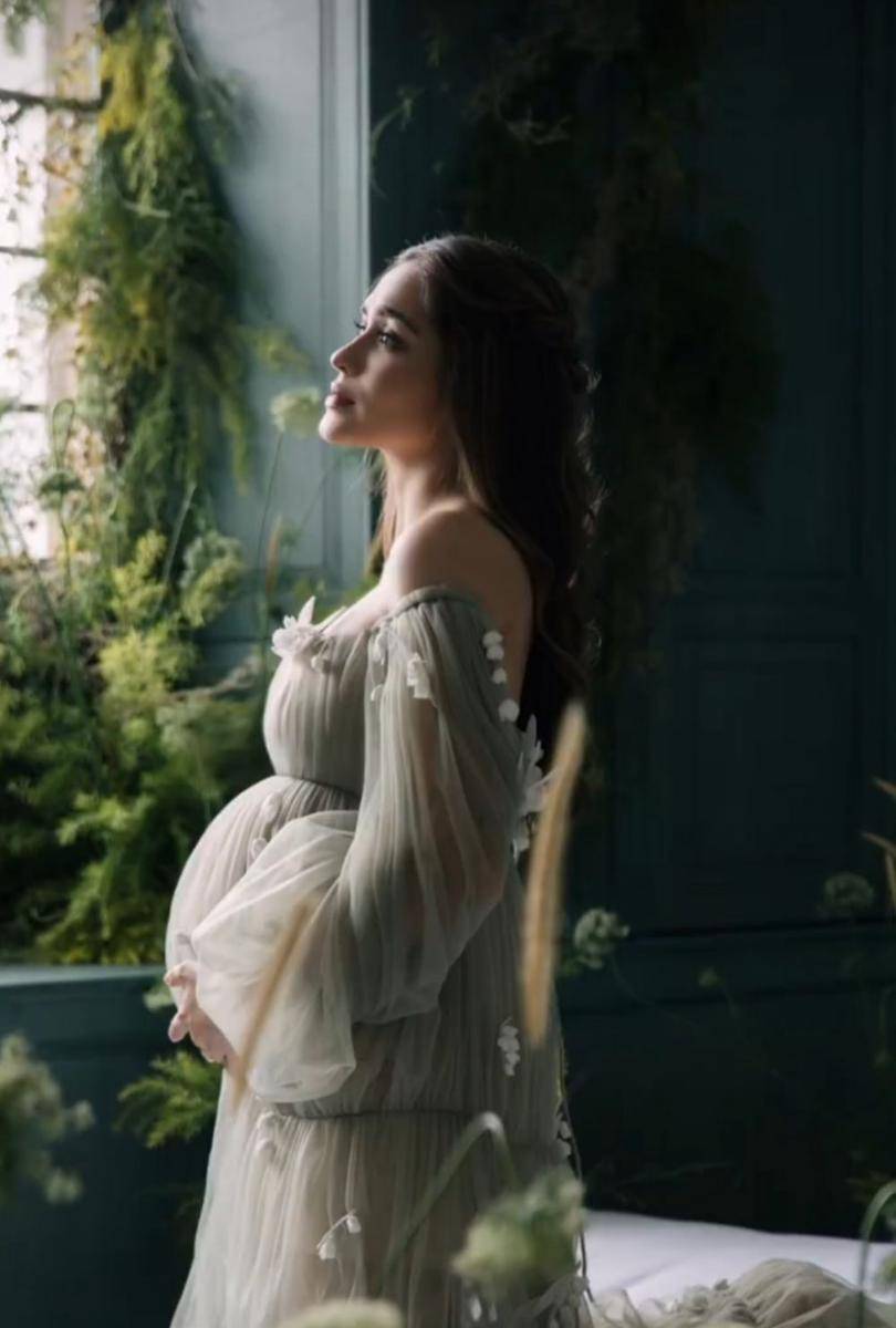 Potret maternity Yasmine Wildblood bersama buah hati. (instagram.com/babyaxioo)