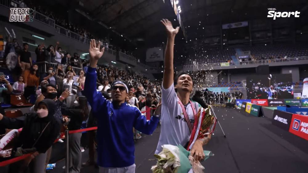 Vincent dan Desta menyapa para penonton Tepok Bolu 2022. (youtube.com/VINDES)