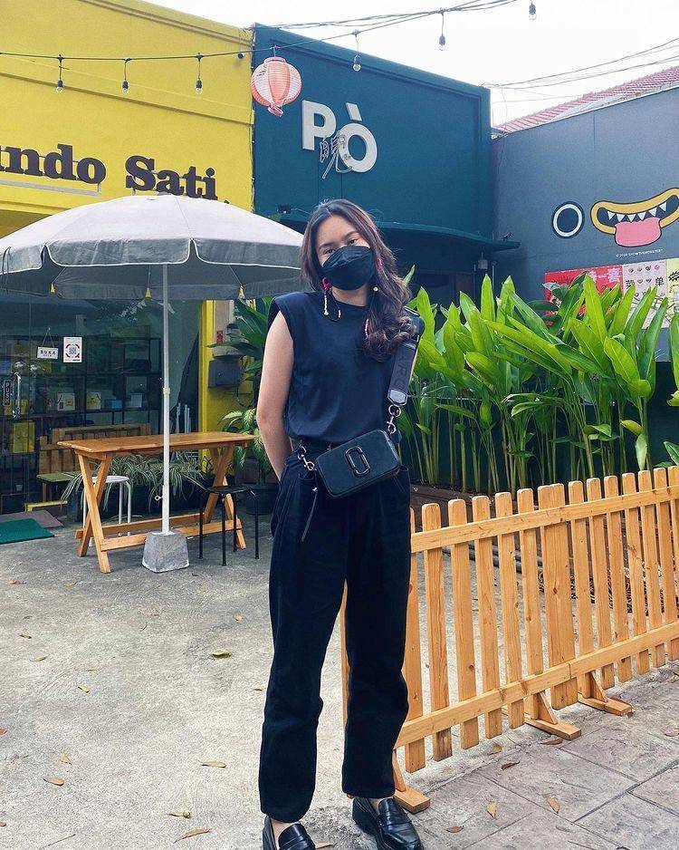 OOTD cewek mamba ala Satine Zaneta (instagram.com/satinezaneta)