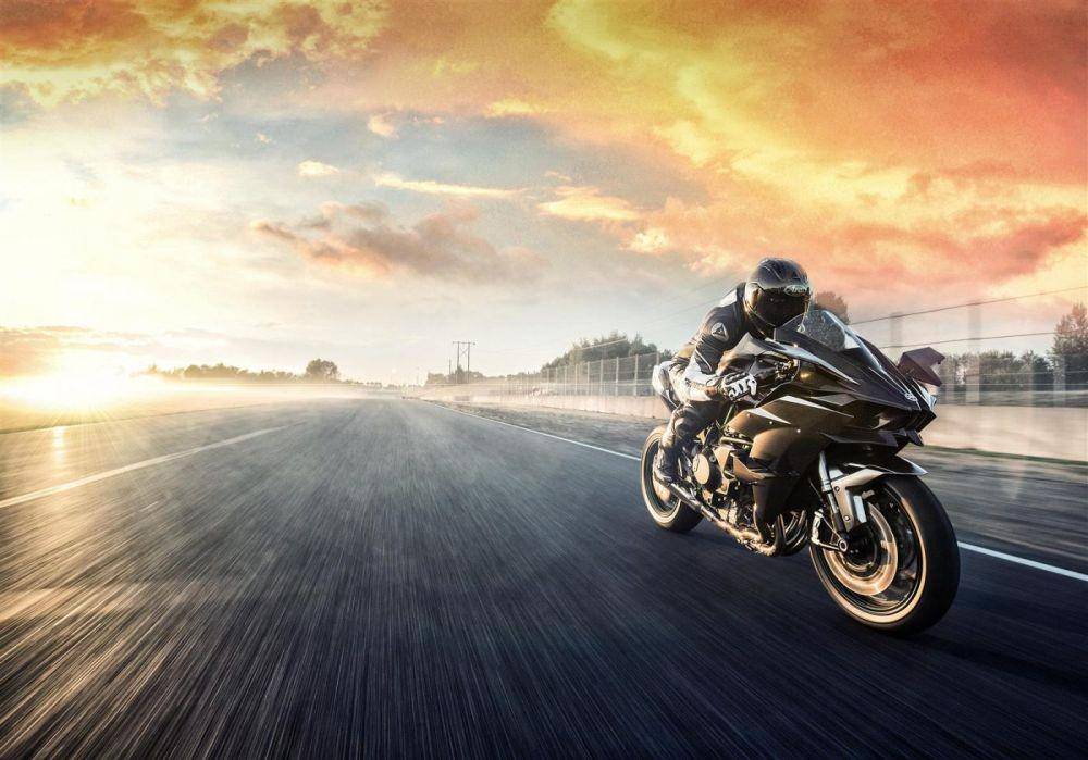 Ilustrasi Kawasaki Ninja H2R (kawasaki-india.com)