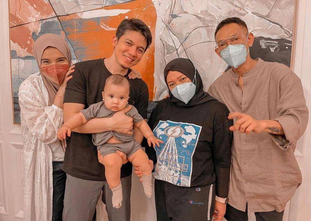 potret pasangan artis (instagram.com/melly_goeslaw)