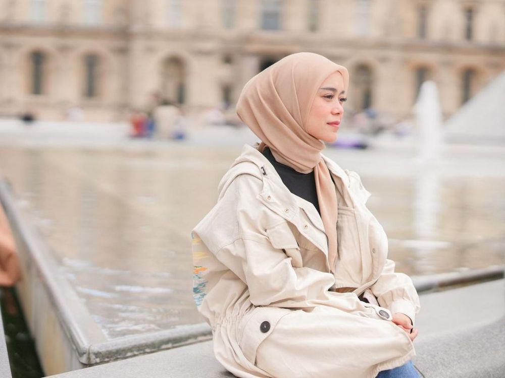 9 Adu Gaya Seleb jadi Ibu Muda saat tanpa Anak