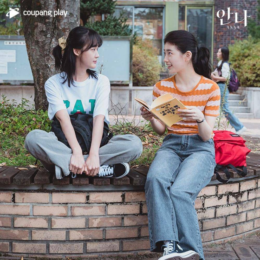 Park Ye Young dan Bae Suzy di drama Anna (instagram.com/coupangplay)