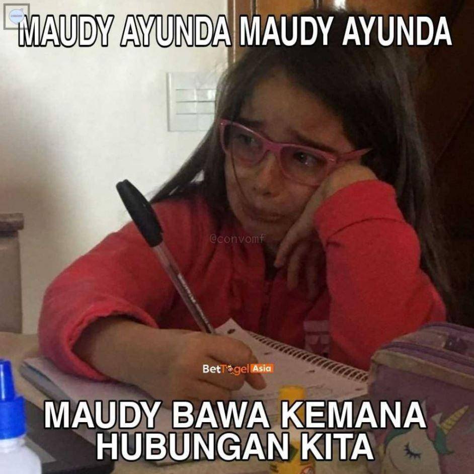 meme pelesetan lirik (twitter.com/convomf)