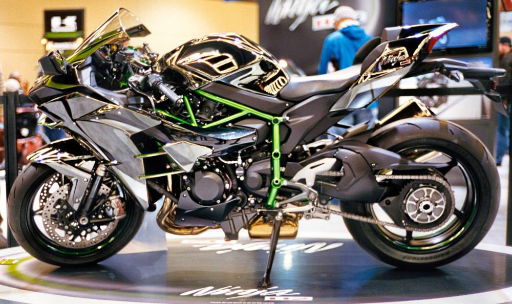 Mengenal Kawasaki Ninja H2R: Superbike Super!