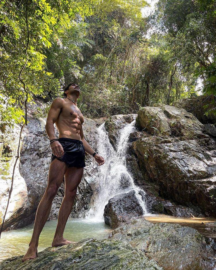 Kirk Bondad (instagram.com/kirk_bondad)
