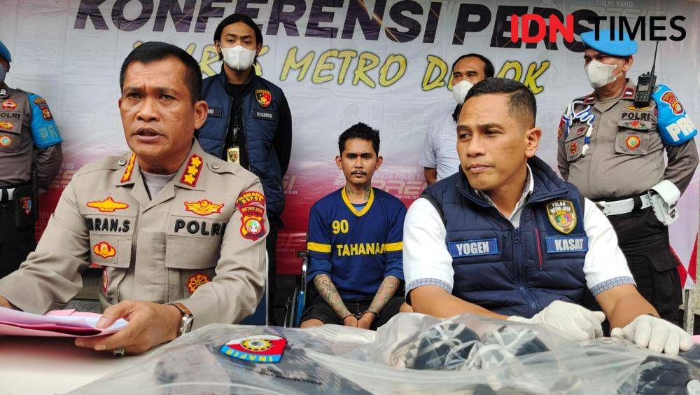 Kapolres Metro Depok, Kombes Imran Edwin Siregar melakukan press release pengungkapan pelaku pembunuhan di Polres Metro Depok. (IDNTimes/Dicky)