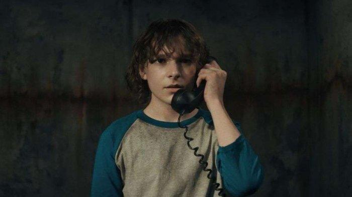 10 Rekomendasi Film tentang Panggilan Telepon Misterius, Super Tegang!