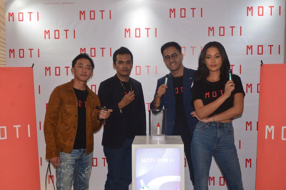 Gak Cuma Canggih, Rokok Elektrik MOTI Juga Jadi Pelengkap Fashion