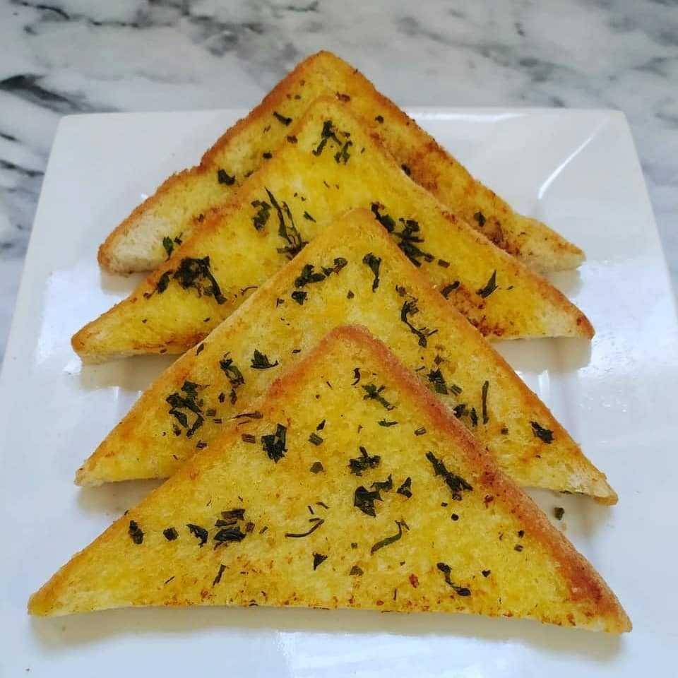 Gambar Roti Tawar Garlic (instagram.com/laksmihis)