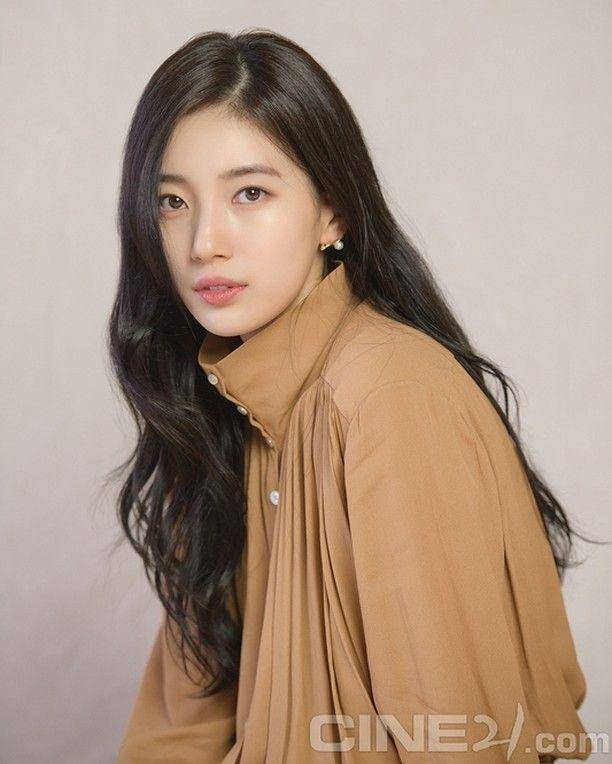 Suzy (instagram.com/cine_21)