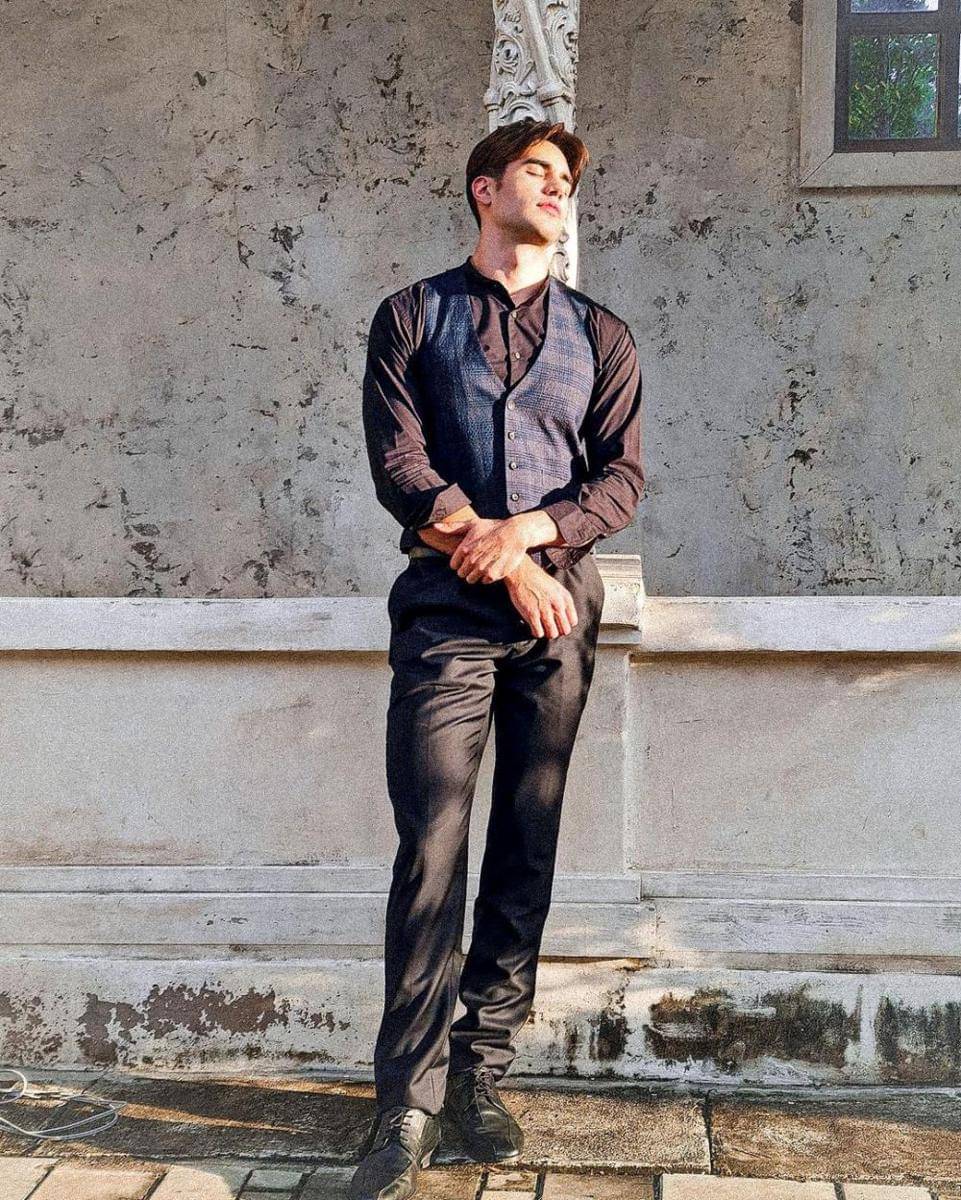 Kirk Bondad (instagram.com/kirk_bondad)