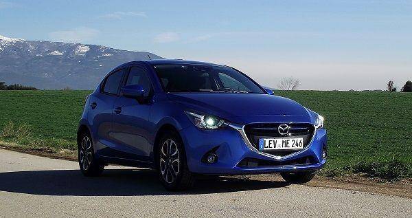 Mazda 2 (commons.wikimedia.org)