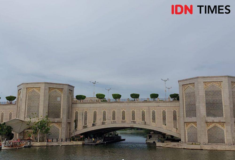 Jembatan di Putrajaya, Malaysia. (IDN Times/Umi Kalsum)