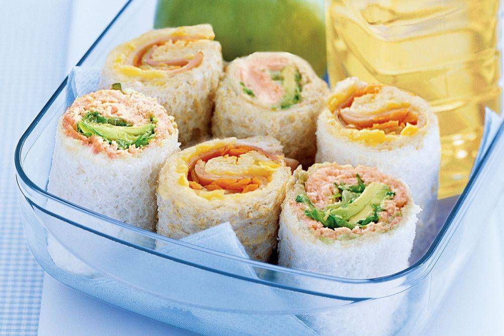 ilustrasi sushi roti tawar (taste.com.au)