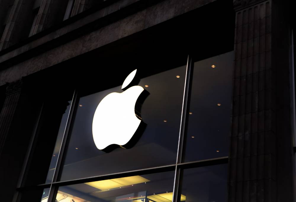 ilustrasi program Apple (unsplash.com/Laurenz Heymann)