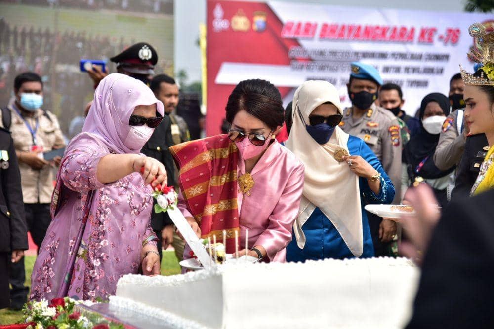Gubernur Sumatera Utara (Sumut) Edy Rahmayadi bersama Forum Koordinasi Pimpinan Daerah (Forkopimda) Sumut menghadiri peringatan HUT ke-76 Bhayangkara (Dok. Istimewa)
