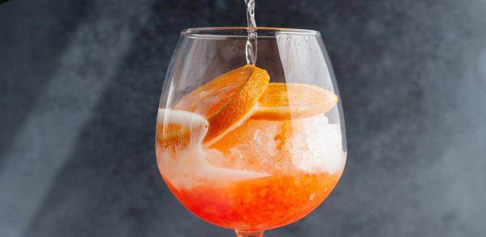 ilustrasi creamy orange drink (unsplash.com/Victoria Shes)