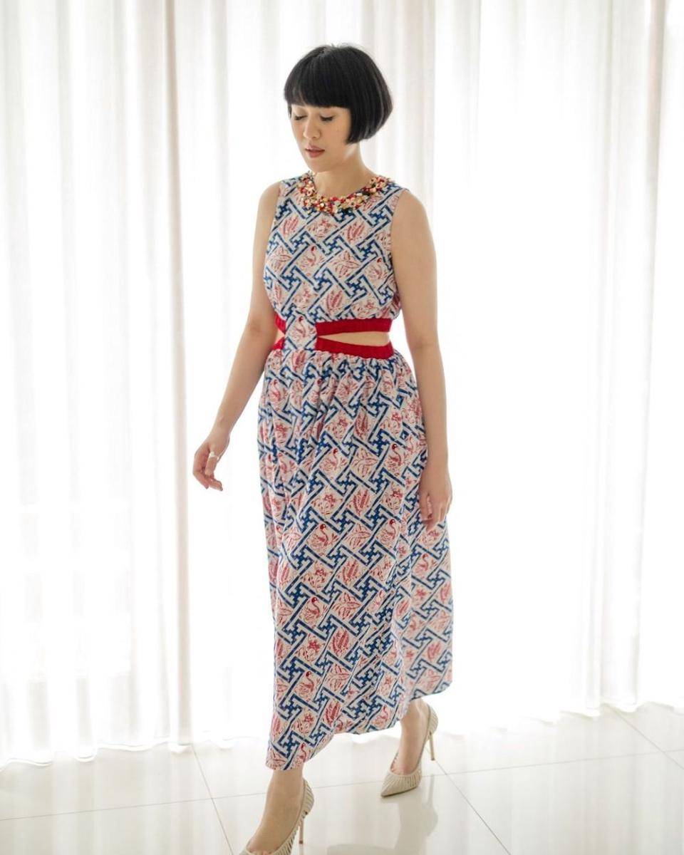 inspirasi batik kondangan ala Amanda Hartanto (instagram.com/amandahartantobatik)