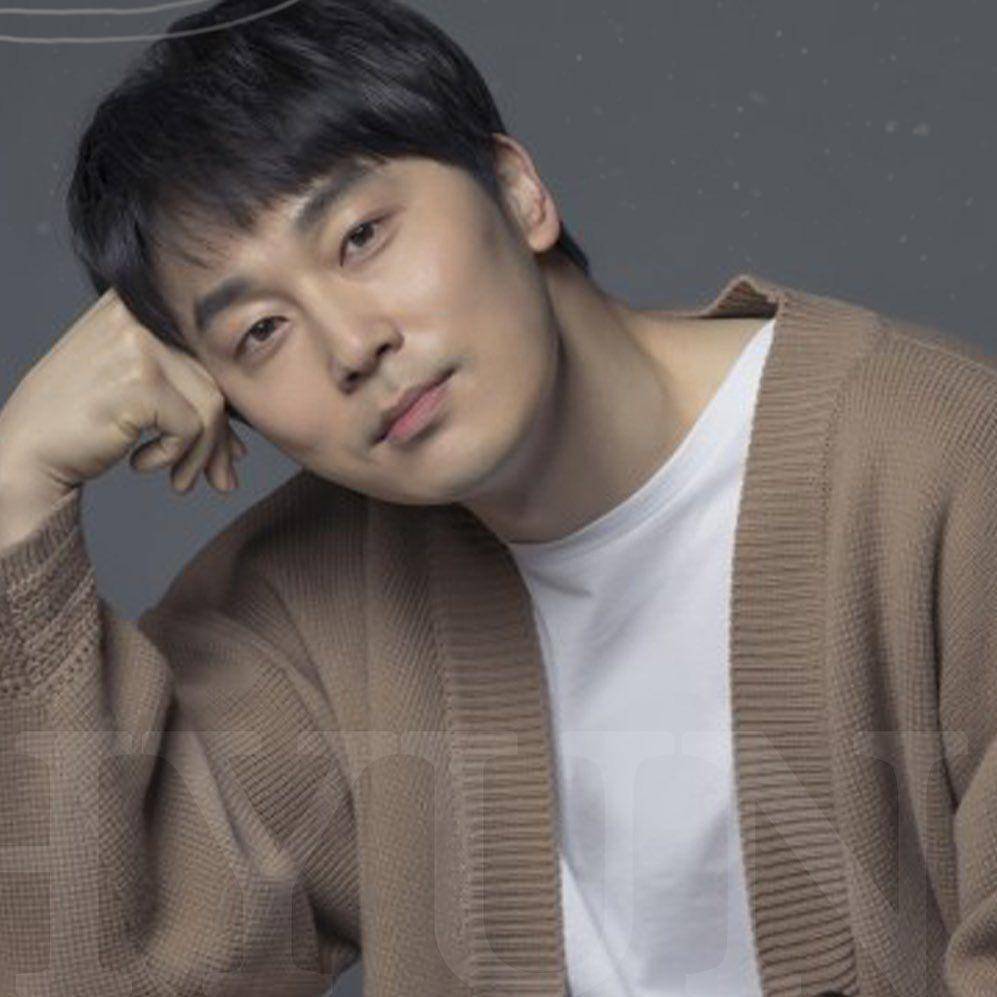 Seo Hyun Woo (instagram.com/enter_just)