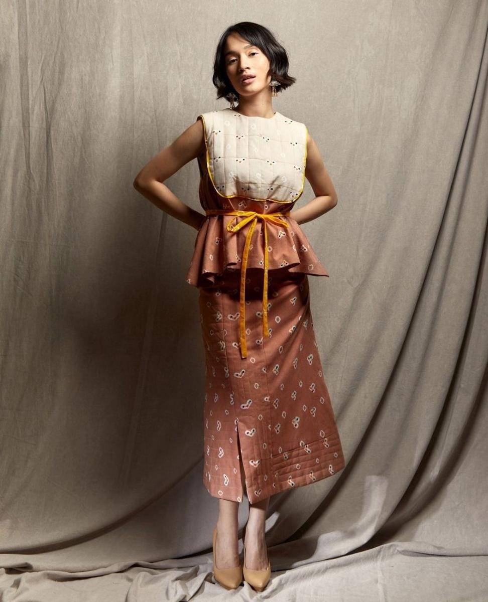 inspirasi batik kondangan ala Amanda Hartanto (instagram.com/amandahartantobatik)