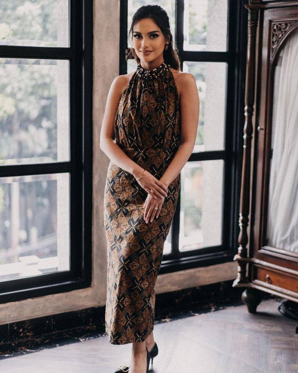 inspirasi batik kondangan ala Amanda Hartanto (instagram.com/amandahartantobatik)