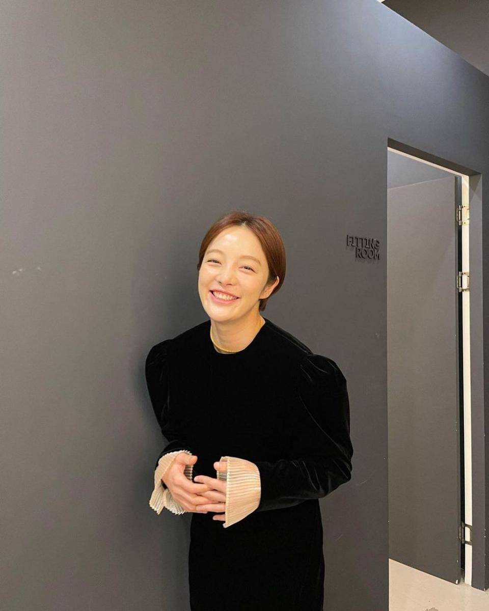 Hwang Bo Ra (instagram.com/pinggumama)