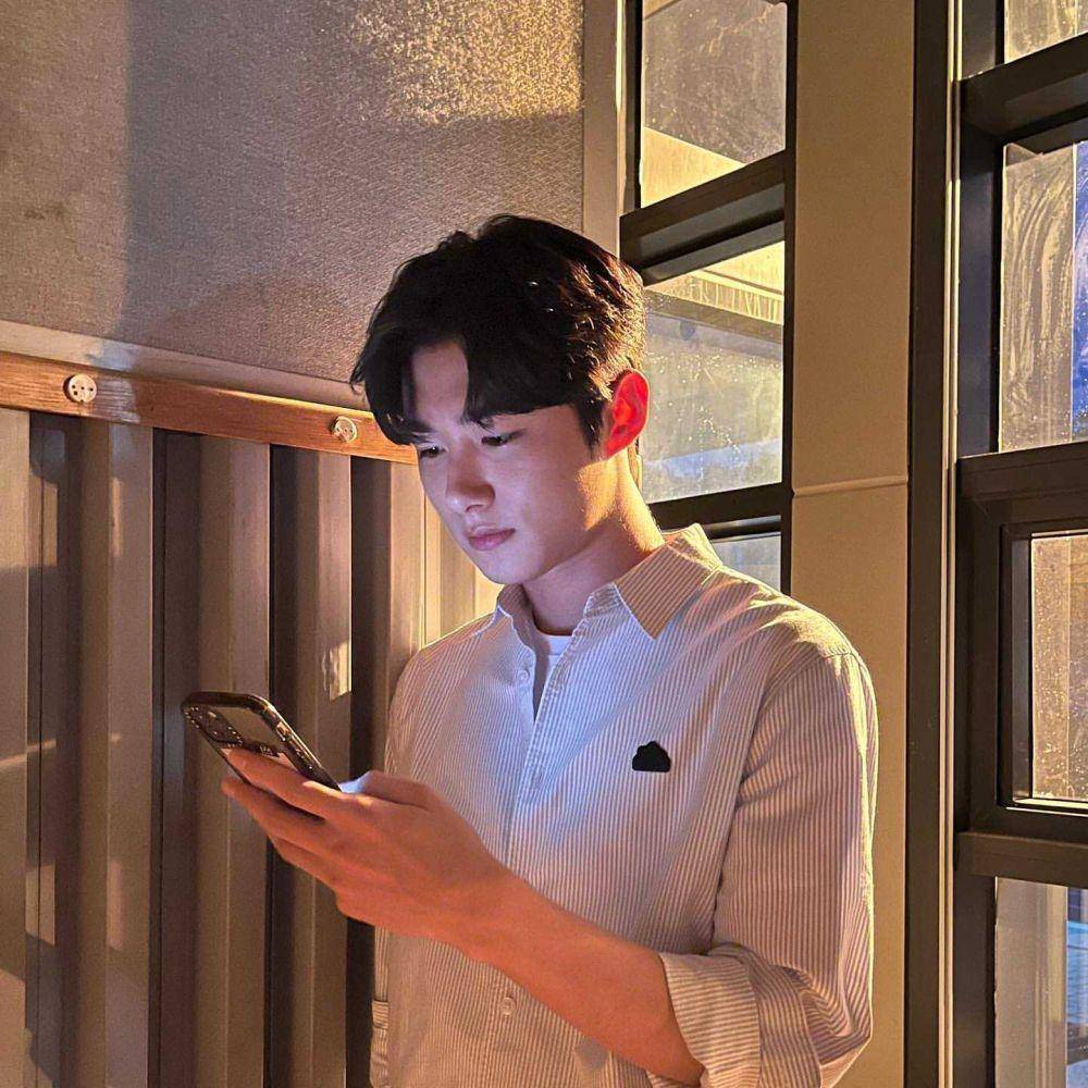 potret Seo Ji Hoon (instagram.com/jihux)