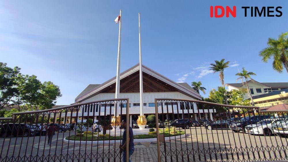 Gedung Dewan Perwakilan Rakyat (DPR) Aceh di Kota Banda Aceh, Aceh. (IDN Times/Muhammad Saifullah)