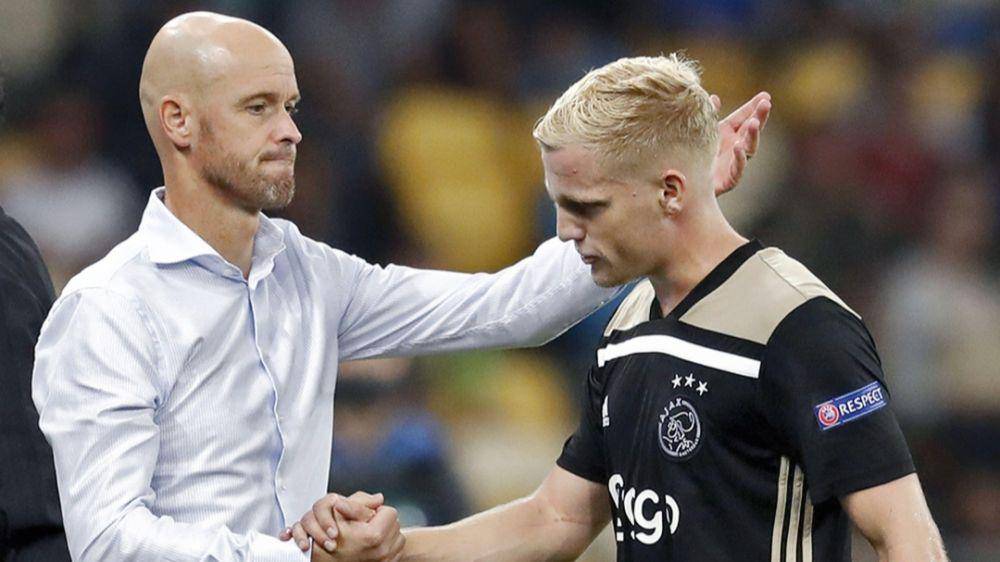 Erik Ten Hag dan Donny van de Beek (twitter.com/Squawka)