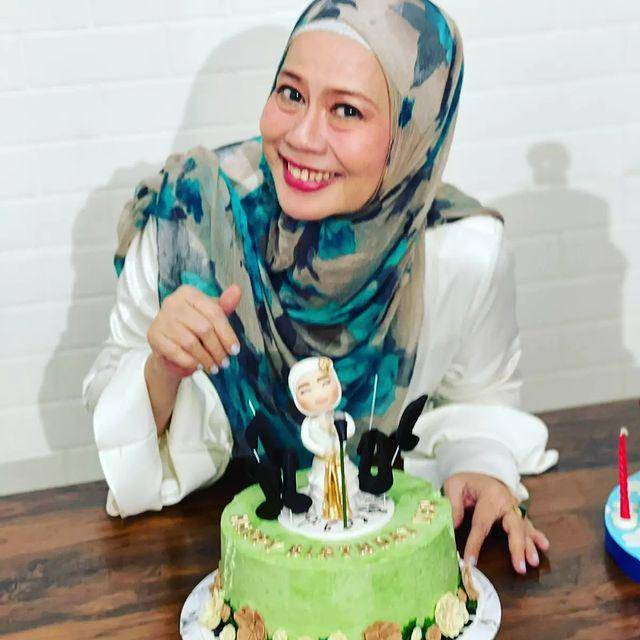 Dewi Yull (instagram.com/dewiyullofficial)