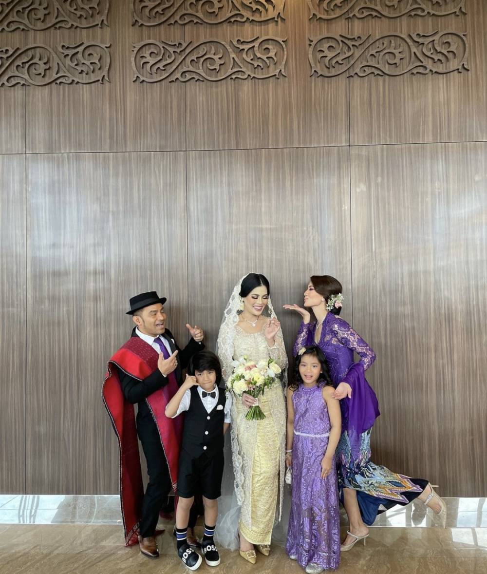 potret pernikahan Theresia, adik ipar Judika (instagram.com/duma_riris)