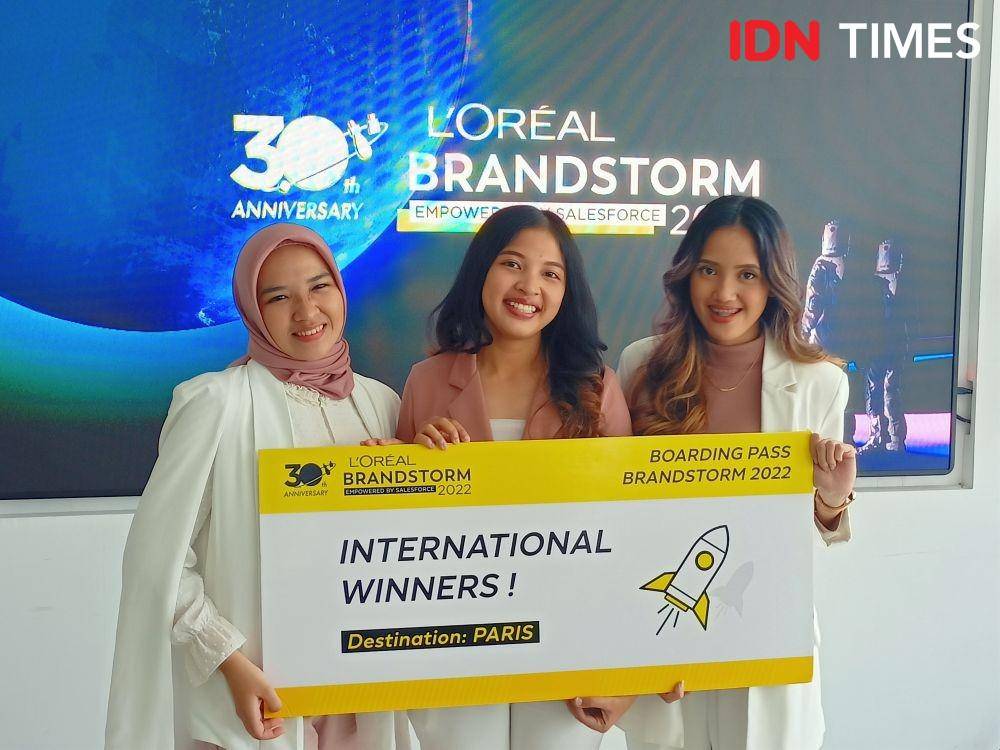 Tiga mahasiswa ITB pemenang L’Oréal Brandstorm 2022. 4 Juli 2022. (IDN Times/M. Tarmizi Murdianto)