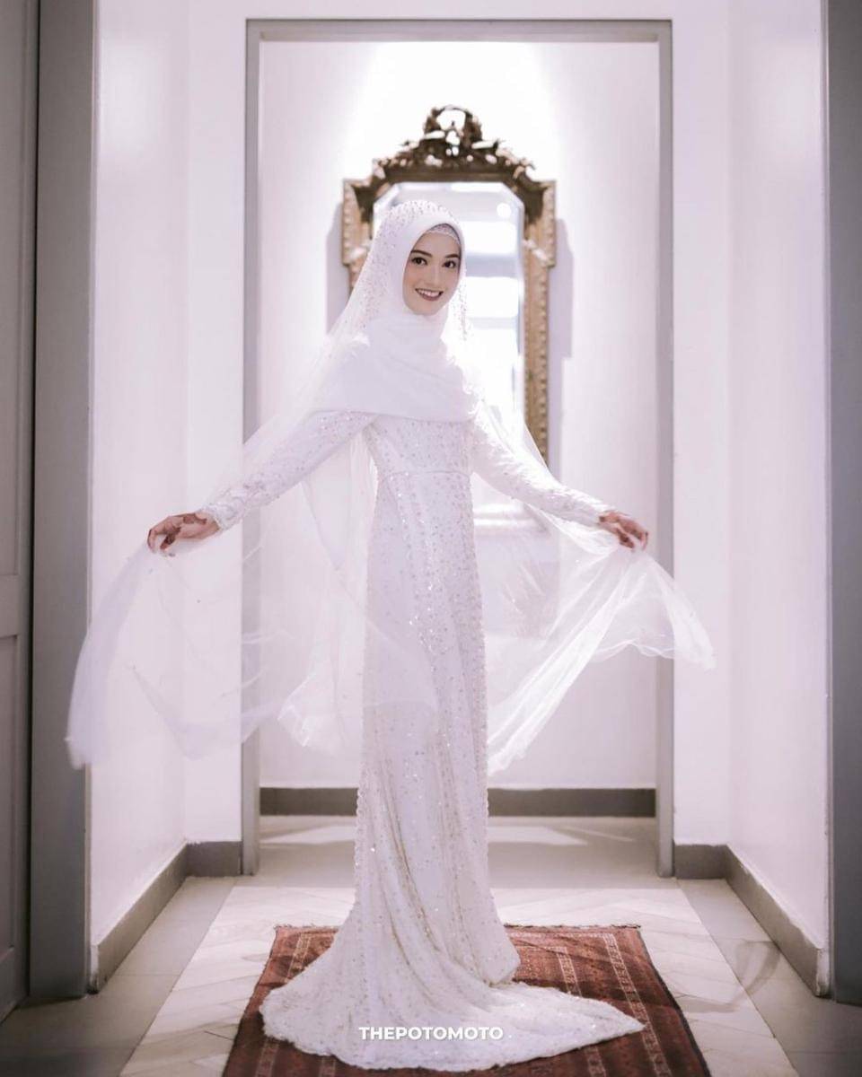 Dress pernikahan Jihan Ghazali (instagram.com/jihan.ghazali)
