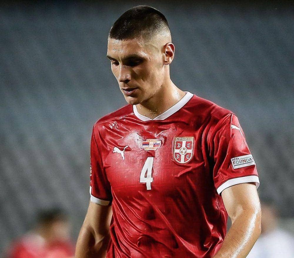 Nikola Milenkovic saat membela Timnas Serbia. (instagram.com/milenkovicn_4)