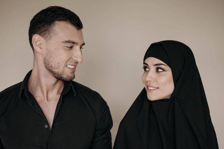 ilustrasi suami dan istri (pexels.com/Pavel Danilyuk)